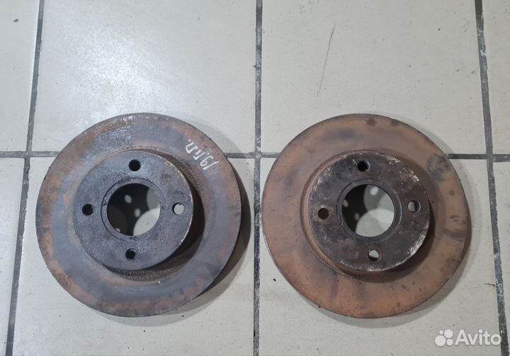 Тормозной диск Ford Mondeo 1 1.8 TD