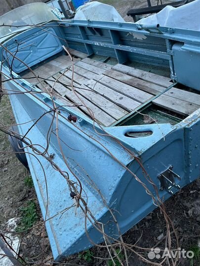 Лодка(казанка ) с мотором и прицепом