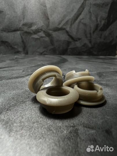 Бежевая втулка кнопки блокировки двери Volvo