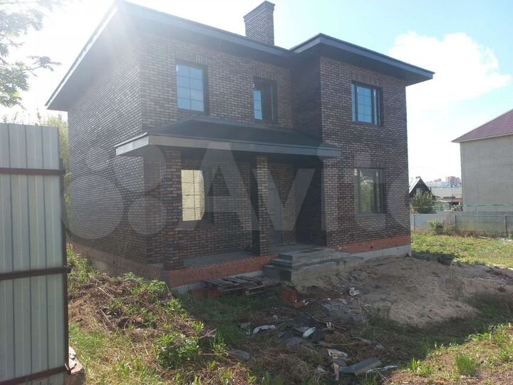 Коттедж 200 м² на участке 8 сот.