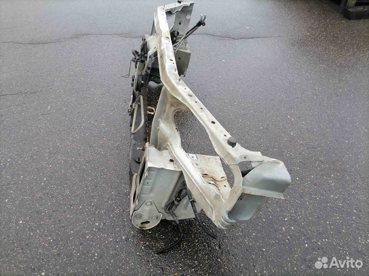 Телевизор (рамка радиатора) Nissan Maxima A32