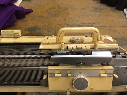 Вязальная машина