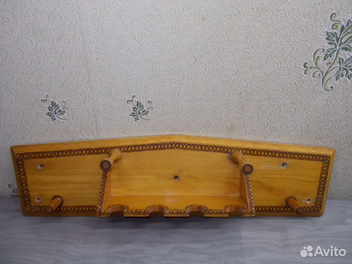 Вешалка настенная