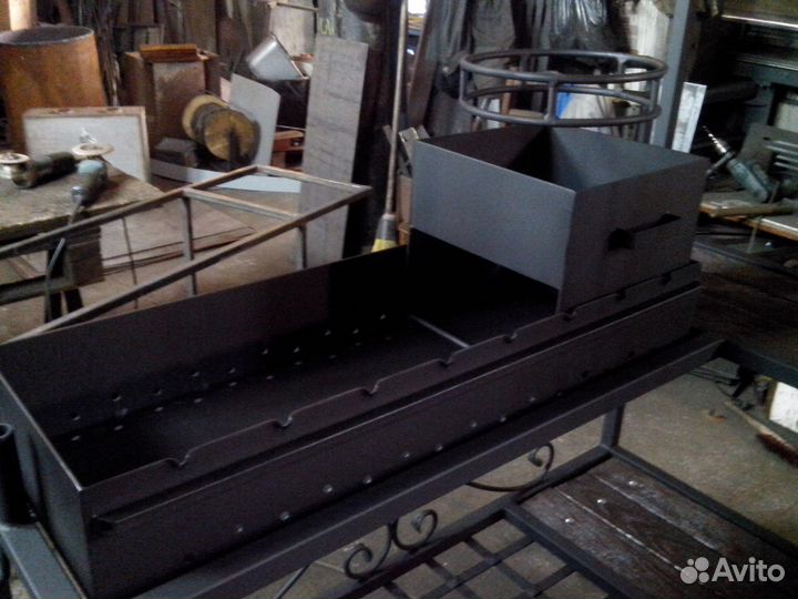 Мангал 4 мм с крышей и рабочей зоной