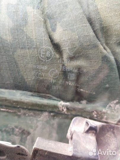 Стекло двери переднее левое Subaru Forester SG 2.5