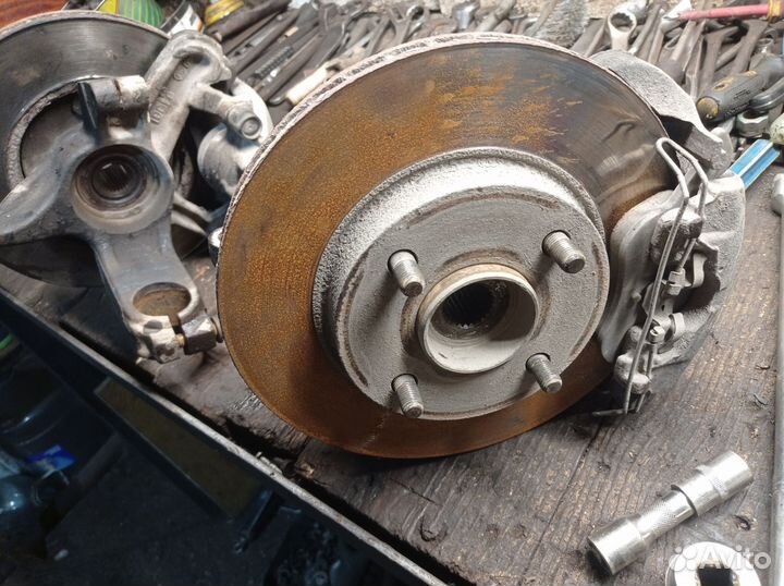 Поворотный кулак ford focus 1