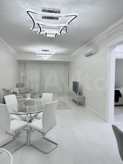 2-к. квартира, 71 м², 6/42 эт.