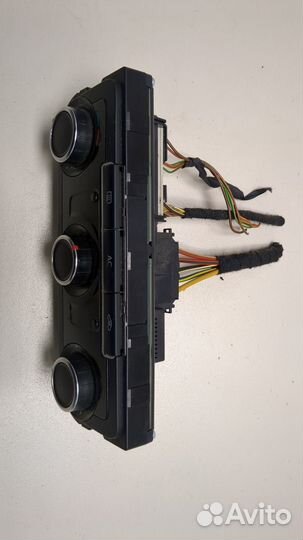 Переключатель отопителя Volkswagen Tiguan, 2011