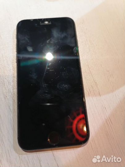 Телефон iPhone 8 64 gb