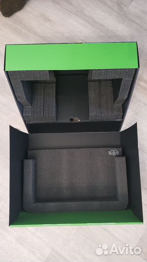 Коробка от Xbox series X в хорошем состоянии