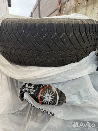 Gislaved Nord Frost 200 SUV 235/60 R18 107T