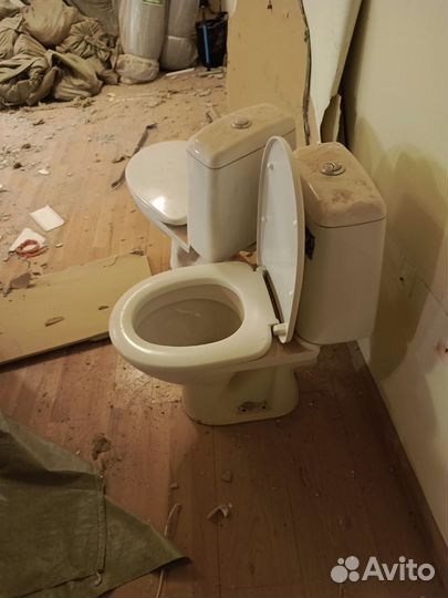 Унитазы и бачки бу