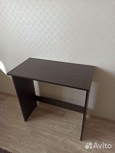 Стол письменный мини, для ноутбука