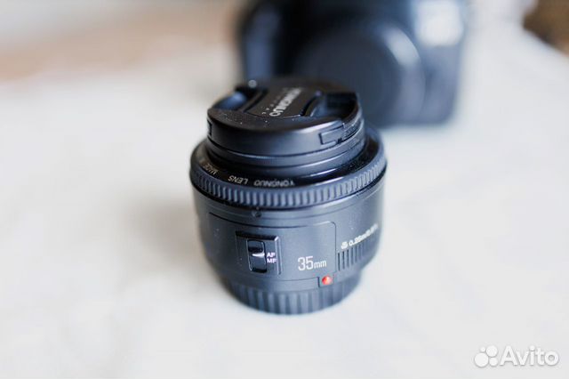 Зеркальный фотоаппарат Canon 77D объявление продам