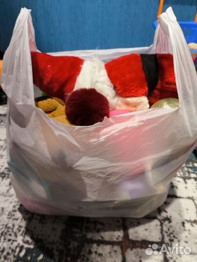 Отдам пакет игрушек