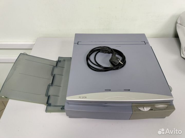 Копировальный аппарат Canon FC208