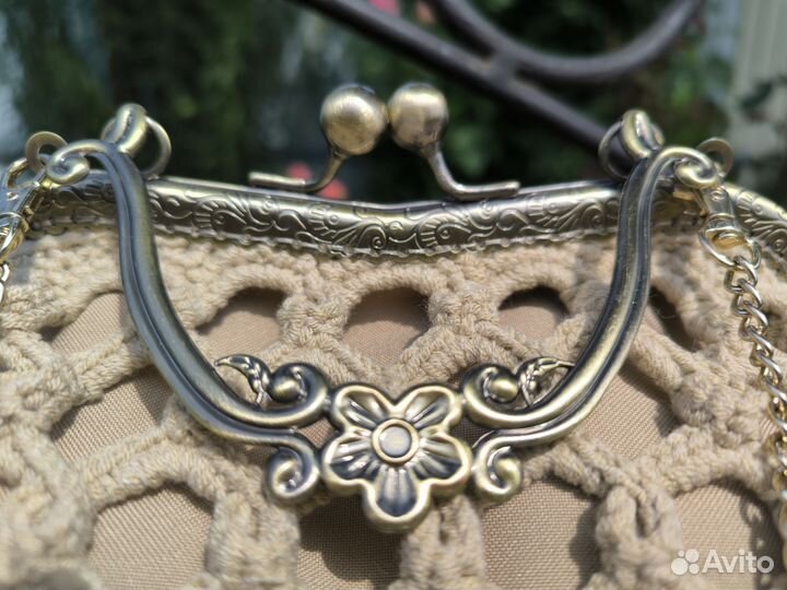 Ажурная вечерняя сумка с фермуаром 