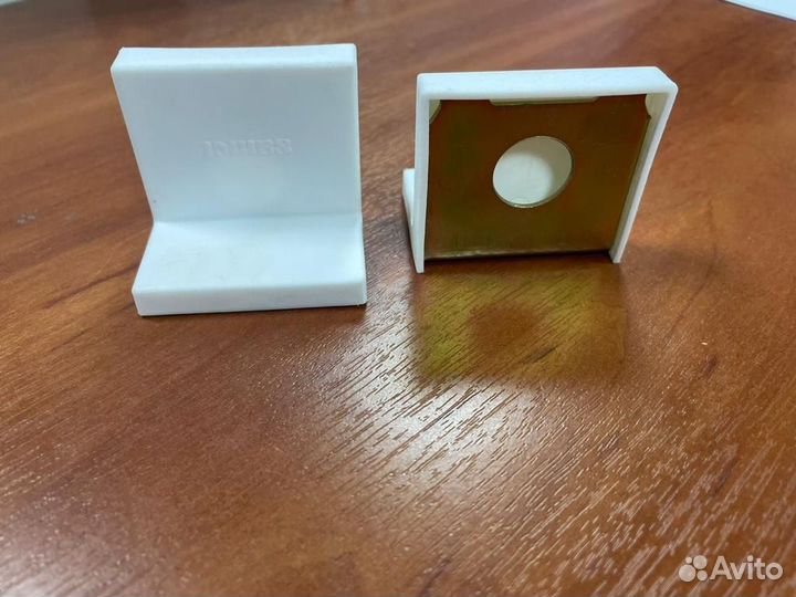 Полкодержатели и накладки на полкодержатели