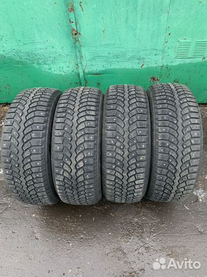 Bridgestone Blizzak Spike-01 265/60 R18 114T