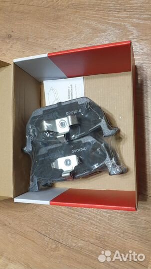 Тормозные колодки на переднюю ось Skoda Octavia