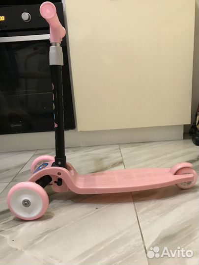 Самокат детский трехколесный