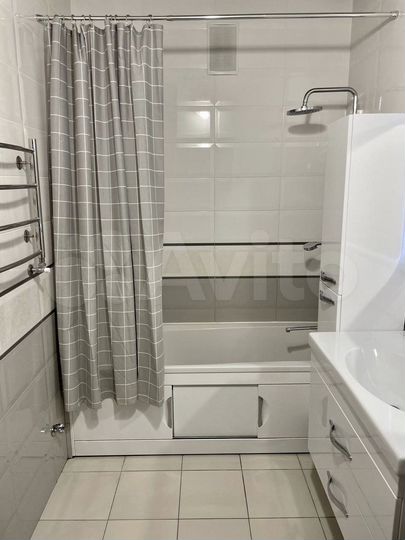 2-к. квартира, 67,6 м², 8/10 эт.