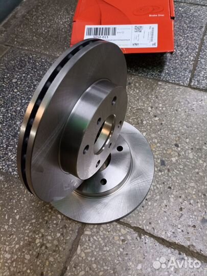 Диск тормозной передний Nissan Almera N16