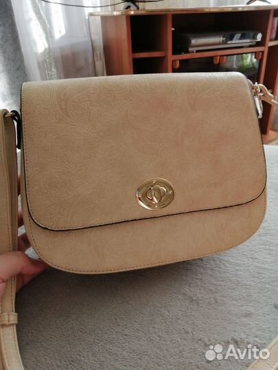 Сумка через плечо новая 20х27х8 см