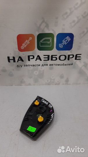 Накладка двери внутренняя передняя правая Kia Ceed