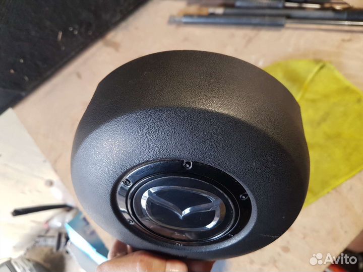 Подушка безопасности водителя mazda cx7 L3