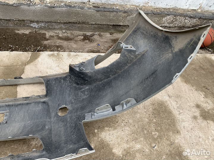 Передний бампер