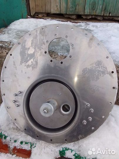 Крышка на бензовоз