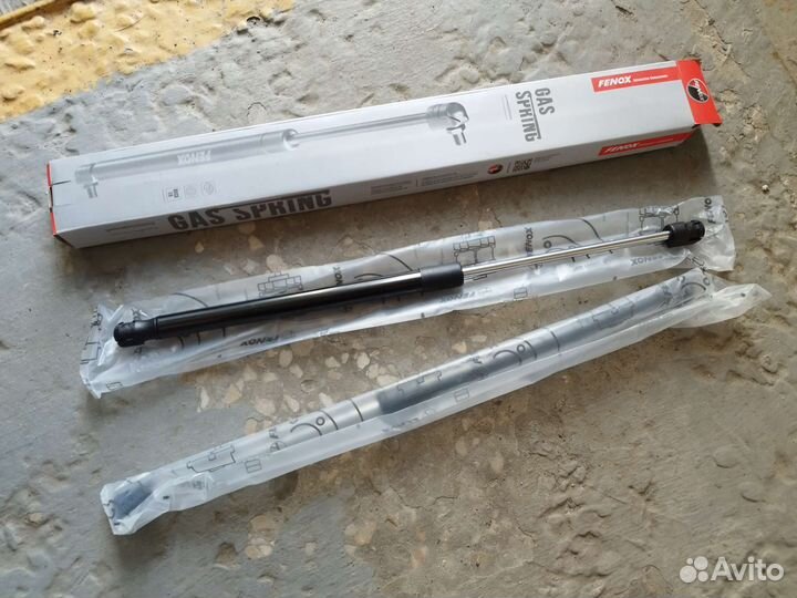 Амортизатор капота LADA 2121