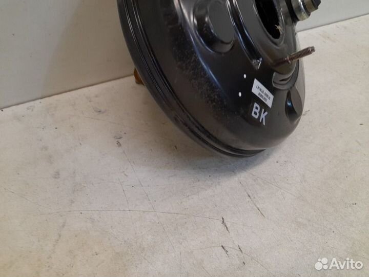 Вакуумный усилитель Toyota Hilux 8 2015-2021