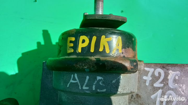 Опора двигателя правая для Chevrolet Epica