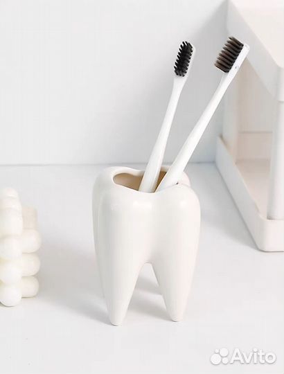 Подставка для ручек зубик