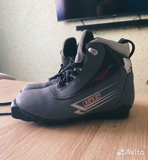 Лыжные ботинки