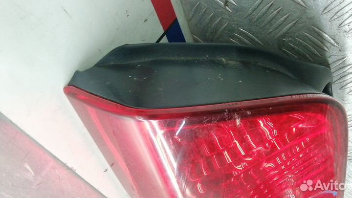 Фонарь Nissan Pathfinder (2004-2009)