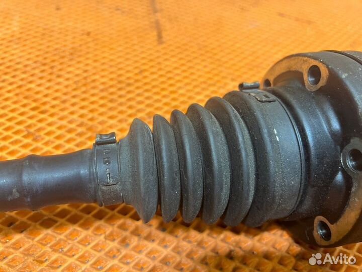 Приводной вал передний Audi Q7 4L BHK 2009