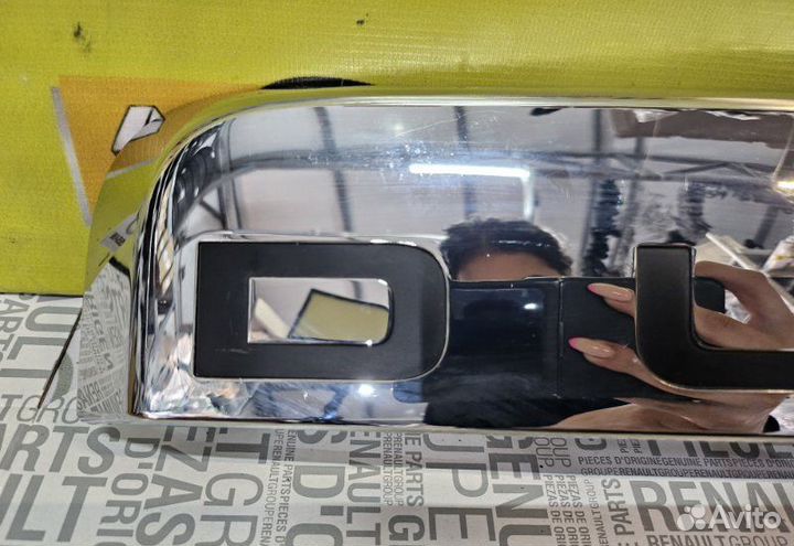 Накладка на крышку багажника Renault Duster