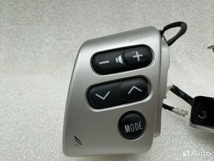 Кнопки на руль Toyota Fj-Cruiser 1 2007-2023