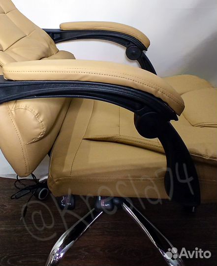Компьютерное кресло с вибро массажем бежевое.Новое