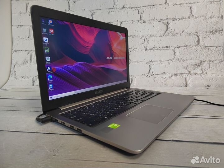 Мощный asus с FullHD экраном