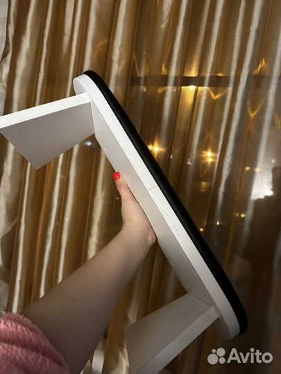 Маникюрная подставка для рук