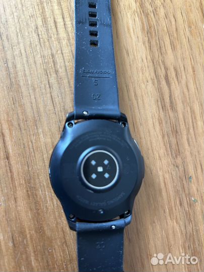 Умные часы Samsung Gear Sport SM-R600