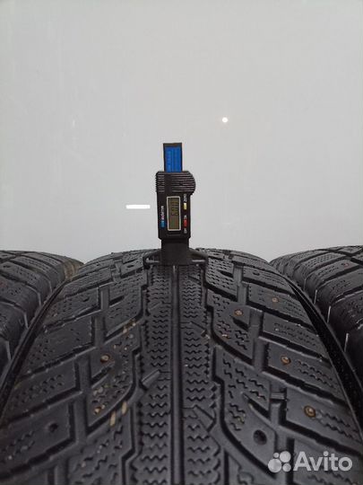 Kumho I'Zen RV Stud KC16 235/60 R18