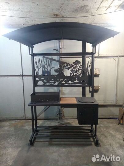 Мангал с крышей