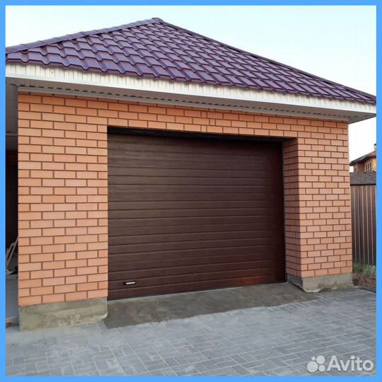 Гаражные секционные ворота DoorHan