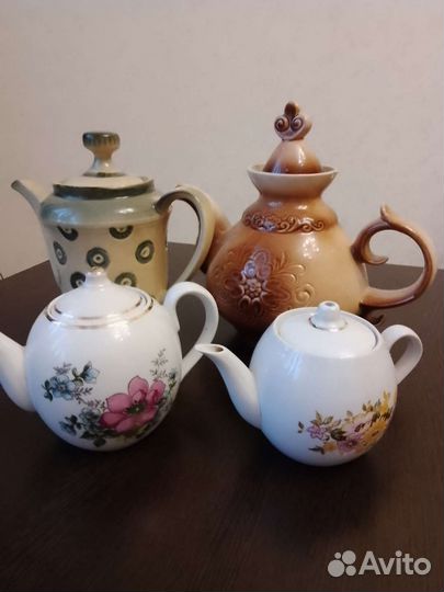 Заварочные чайники и кувшин