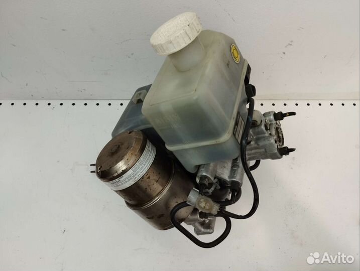 Главный тормозной цилиндр Паджеро 4